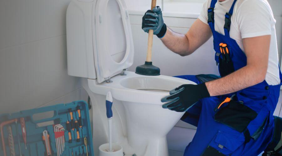 Expert burst pipe repair services in Blackwell, OK